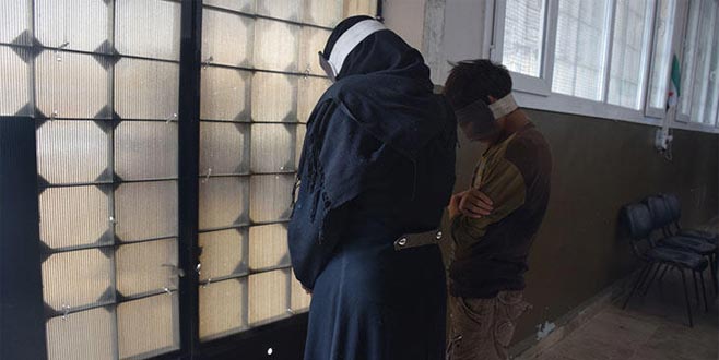 Anne ve oğlu böyle yakalandı! 600 dolar karşılığında…