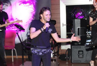 Olympos Bar’da eğlenceli gece