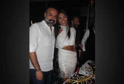 Eşine altın doğum günü pastası