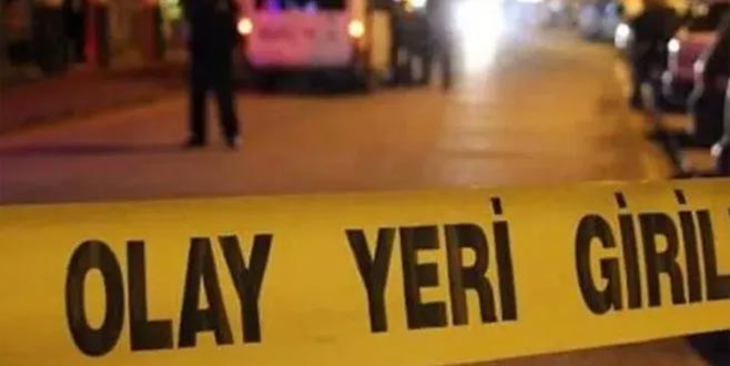 Sinir krizi geçirip cinsel organını kesti