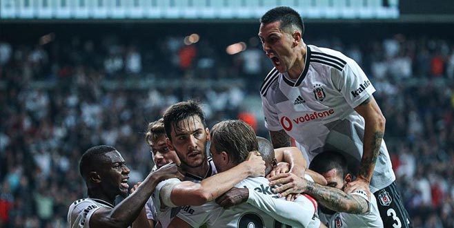 Derbide gülen taraf Beşiktaş Derbide gülen taraf Beşiktaş