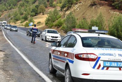 Zırhlı askeri araç devrildi: 4 yaralı