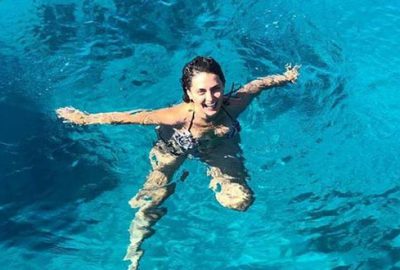 Kendini denize attı