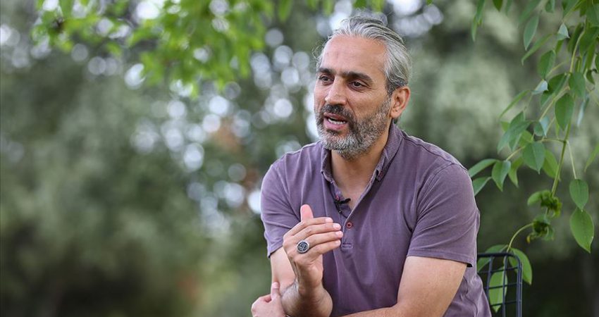 Yönetmen Faysal Soysal: Türk sineması özellikle yeni yönetmenler açısından umut vaat ediyor Yönetmen Faysal Soysal, son filmi "Ceviz Ağacı"nın festival yolculuğuna devam