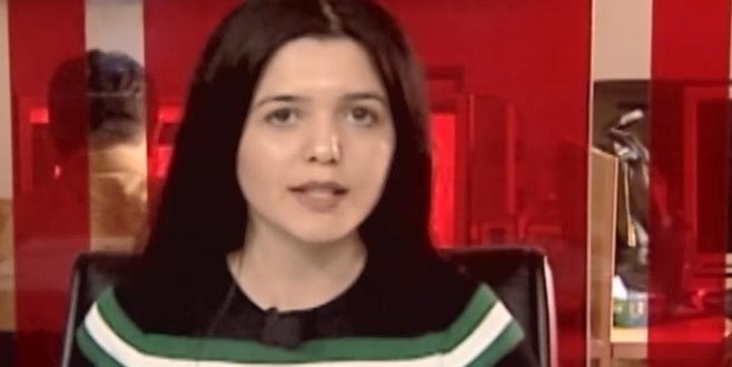 Şehit olan lise arkadaşının haberini gözyaşları içinde sundu