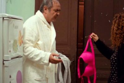 Kadın’da kriz çıkaran sütyen sahnesi! Sosyal medyada olay oldu