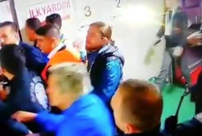Maç sonu skandal! Tünelde eski hocasına saldırdı