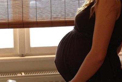 Doğumda eşinin yanında olmayan yandı