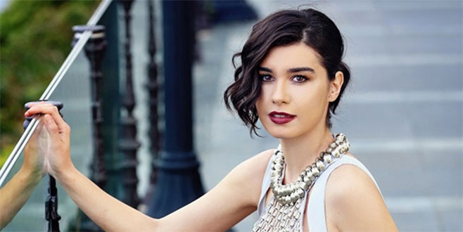 Hayranları Burcu’yu duygulandırdı