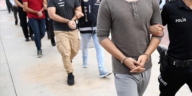 21 muvazzaf askere FETÖ’den gözaltı kararı