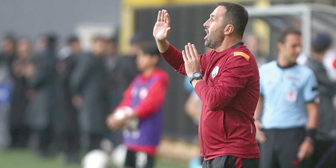 Gençlerle sahaya çıktı