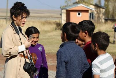 Hande Doğandemir çocukların yüzünü güldürdü