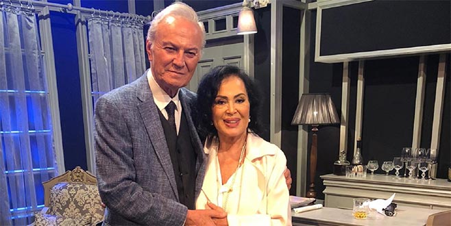 Eski dostunu yalnız bırakmadı