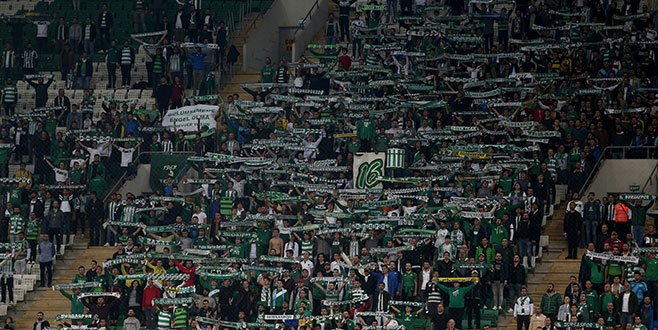 12 bin taraftar izledi