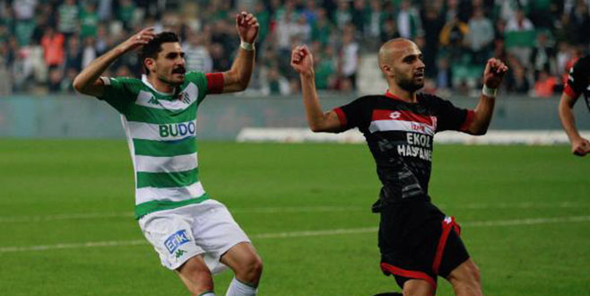 Özer Hurmacı cezalı