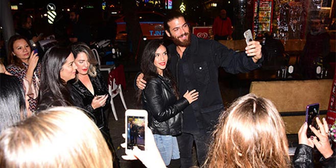 Yolda yürüyemiyor!