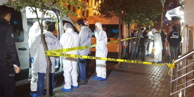 Kapısında not bulunan evde 4 ceset