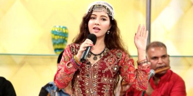 Yatak görüntüleri sızdırılan ünlü şarkıcıdan hayranlarını şoke eden hareket!