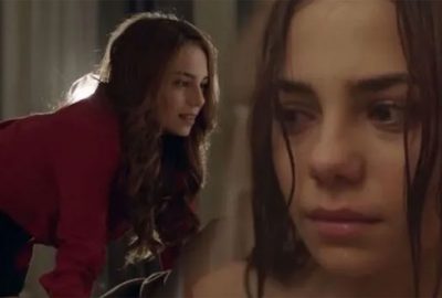 Bekaret sahnesiyle olay yaratan ünlü oyuncudan bacak şov!