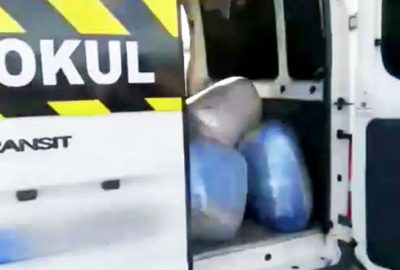 Okul servisine uyuşturucu operasyonu