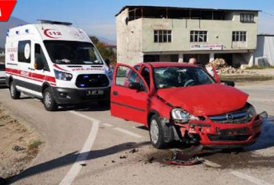 Anne ve kızı kazada yaralandı