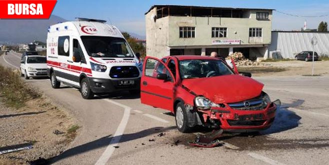 Anne ve kızı kazada yaralandı Anne ve kızı kazada yaralandı