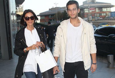 Annesinin boyunu geçti