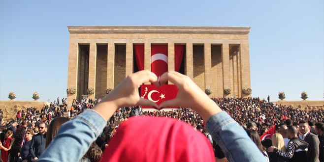 Anıtkabir’e ziyaretçi akını