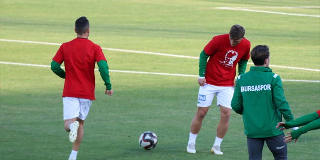 Ata’yı unutmadılar