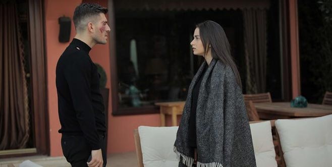 Çukur’a damga vuran öpüşme sahnesi