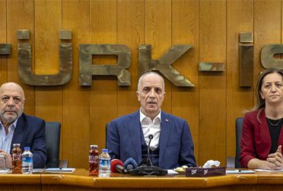 İşçilerin üzerindeki vergi yükü azaltılmalı