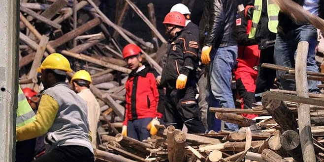 Cami inşaatında göçük! Mühendis enkaz altında