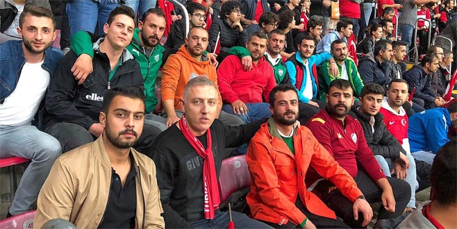 Bursaspor taraftarı coşkuya ortak oldu