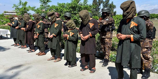 615 DEAŞ’lı teslim oldu