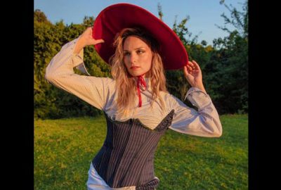 Kırmızı şapkalı Nilperi