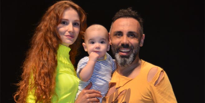 Evli mutlu çocukluyum!