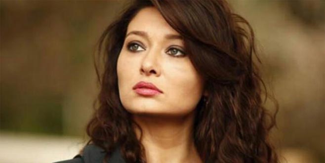 Mini etekli pozu gündem oldu! ‘Güzelliğin tanrıçası gibisin’