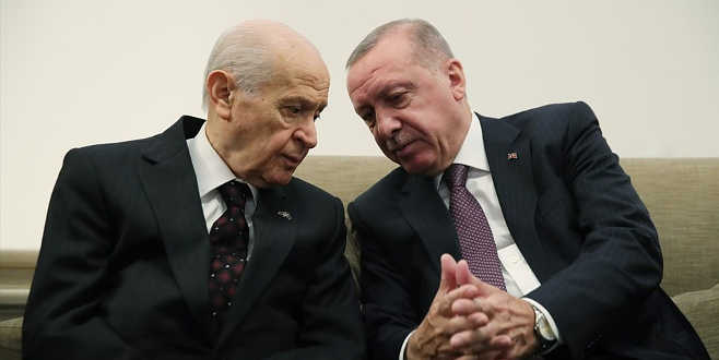 Meclis’te sürpriz görüşme