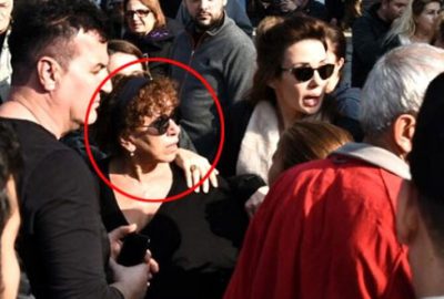 Yıldız Kenter’in cenazesinde gerginlik! Ünlü oyuncu çileden çıktı