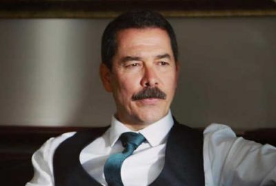 Hem dizi hem tiyatro çok zor