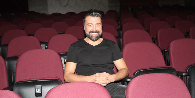 Tiyatroyla teknolojiyi birleştirdim