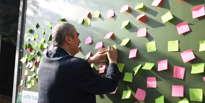 İnegöllüler Öğretmenlerinin Gününü Bilboardla Kutluyor