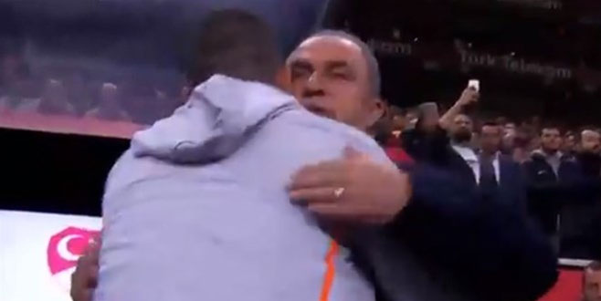 Arda Turan ile Fatih Terim arasında buzlar eridi Arda Turan ile Fatih Terim arasında buzlar eridi