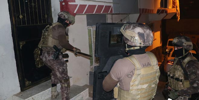 1720 polisle uyuşturucu operasyonu: 61 gözaltı 1720 polisle uyuşturucu operasyonu: 61 gözaltı