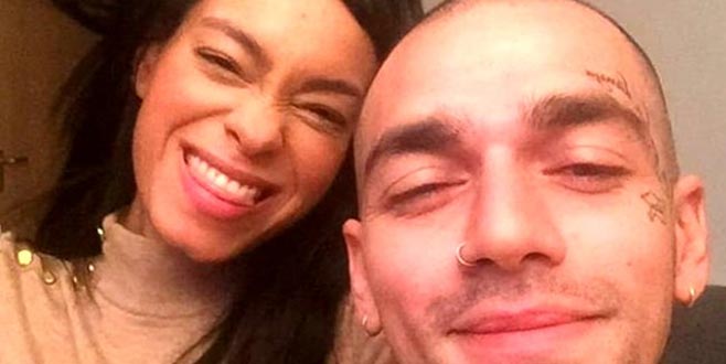 Ezhel’in sevgilisi yatak pozuyla sosyal medyayı salladı Ezhel’in sevgilisi yatak pozuyla sosyal medyayı salladı