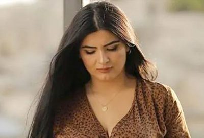 Hanife’nin mini elbiseli pozuna yorum yağdı