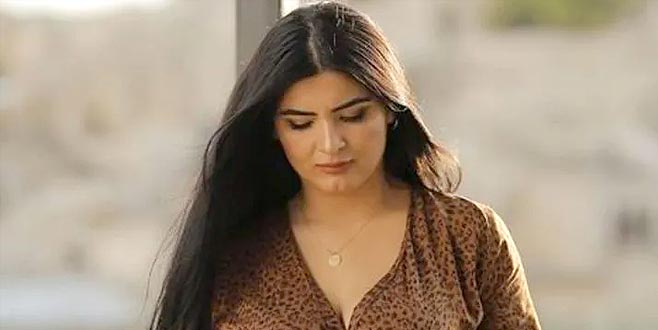 Hanife’nin mini elbiseli pozuna yorum yağdı