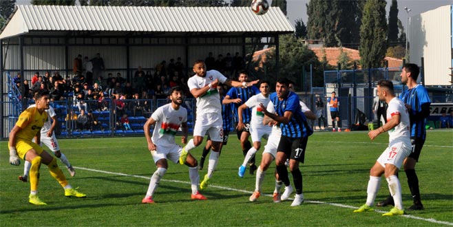 Karaca 1 puanla zirvede: 0-0