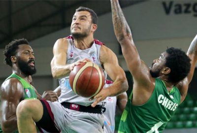 Timsah güle oynaya: 90-71
