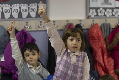 Milyonlarca öğrenci ders başı yaptı